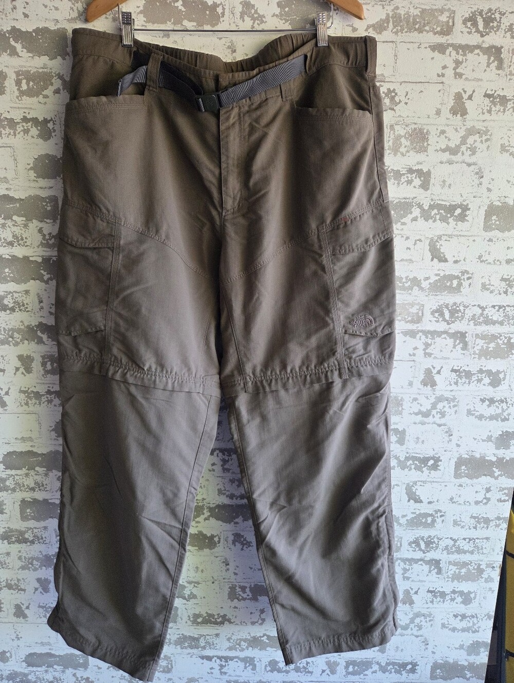 The North Face Mens XXL Convertible Cargo Hiking Pants Brown Zip Off Belted